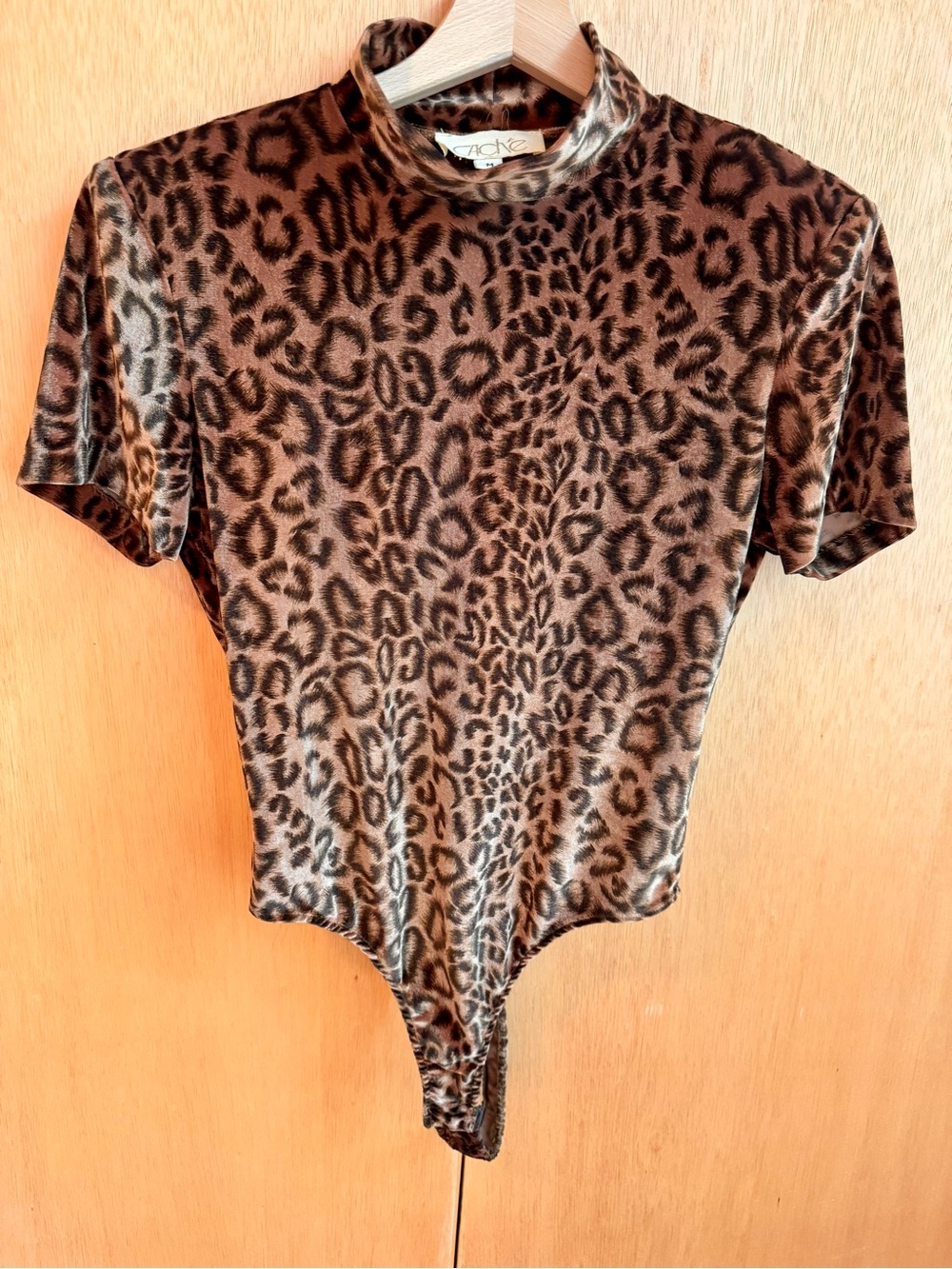 Caché velvet animal print leopard bodysuit size M medium hi-cut 90s shoulder pad